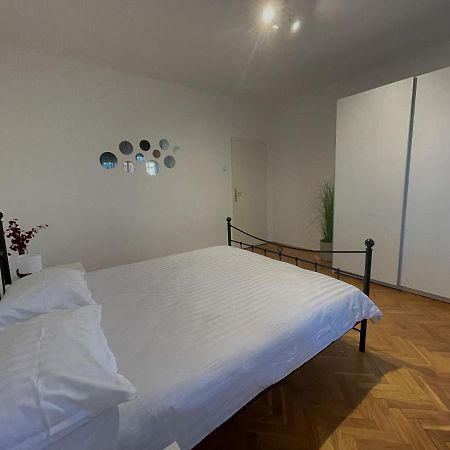 Apartments "M" PUY 외부 사진