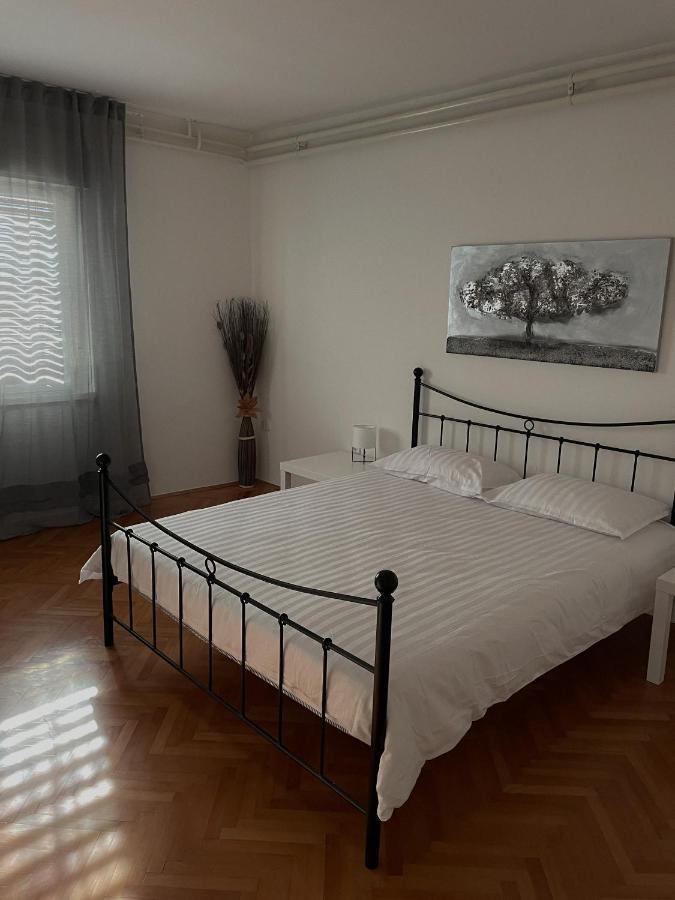 Apartments "M" PUY 외부 사진