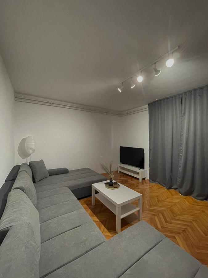 Apartments "M" PUY 외부 사진