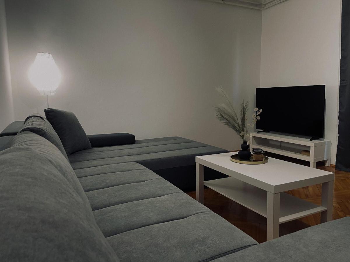 Apartments "M" PUY 외부 사진